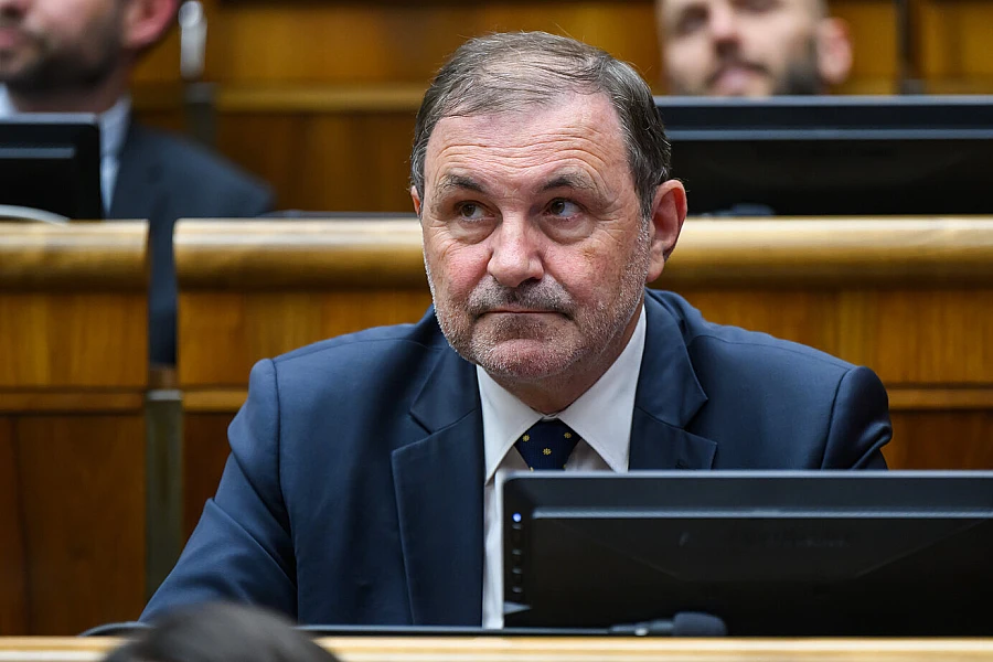 Teológ a poslanec Ondrej Prostredník: Štát nemôže diskriminovať menšie náboženské komunity